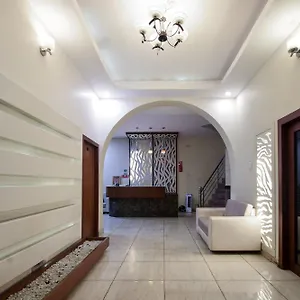 3* Hotel Collection O Royal Icon